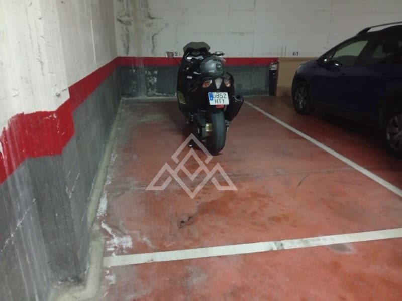 Garage til salg i Fuengirola - € 11.000 (Ref: 9069129)