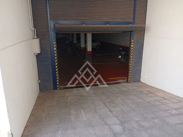 Autotalli myytävänä paikassa Los Pacos, Fuengirola - 11 000 € (Ref: 9069129)