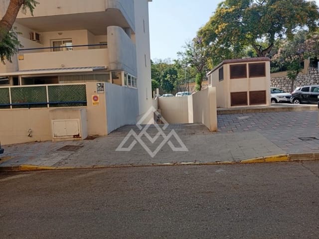 Autotalli myytävänä paikassa Los Pacos, Fuengirola - 11 000 € (Ref: 9069129)