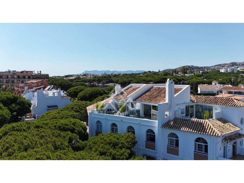 2 sovrum Takvåning till salu i Calahonda med garage - 1 425 000 € (Ref: 9101288)