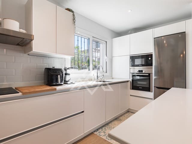 3 soverom Villa til salgs i San Pedro de Alcantara, Marbella - € 1 475 000 (Ref: 9110693)