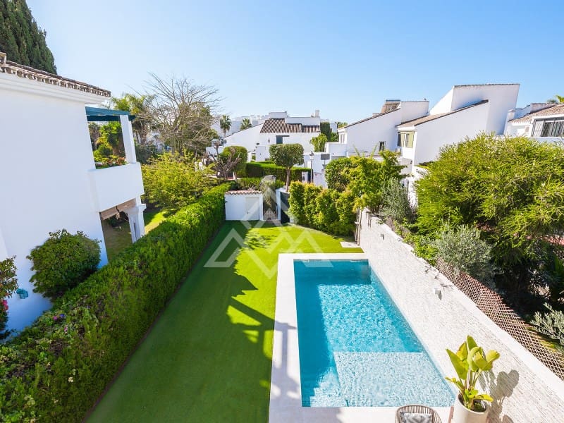 3 soverom Villa til salgs i San Pedro de Alcantara - € 1 475 000 (Ref: 9110693)