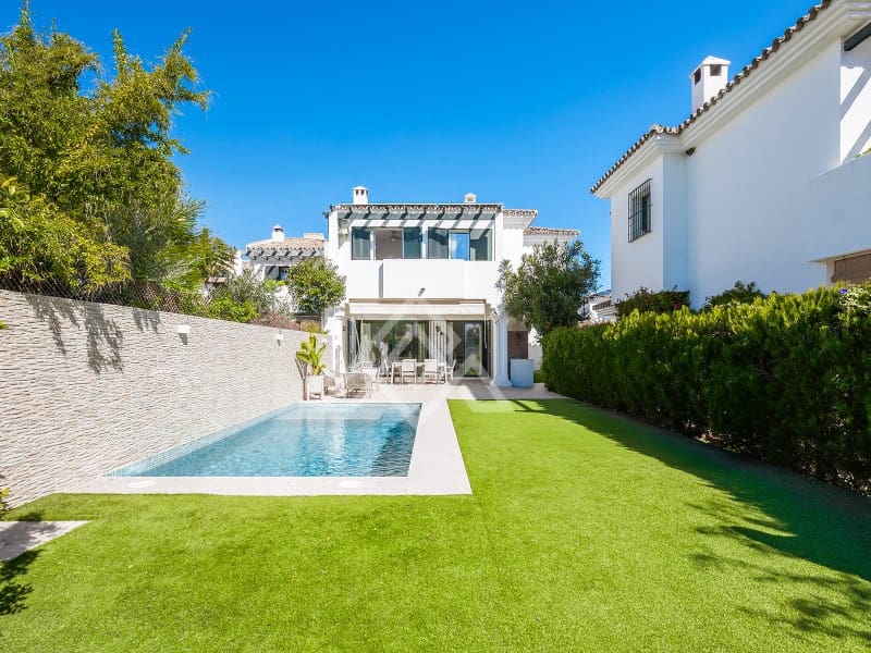 3 soverom Villa til salgs i San Pedro de Alcantara - € 1 475 000 (Ref: 9110693)