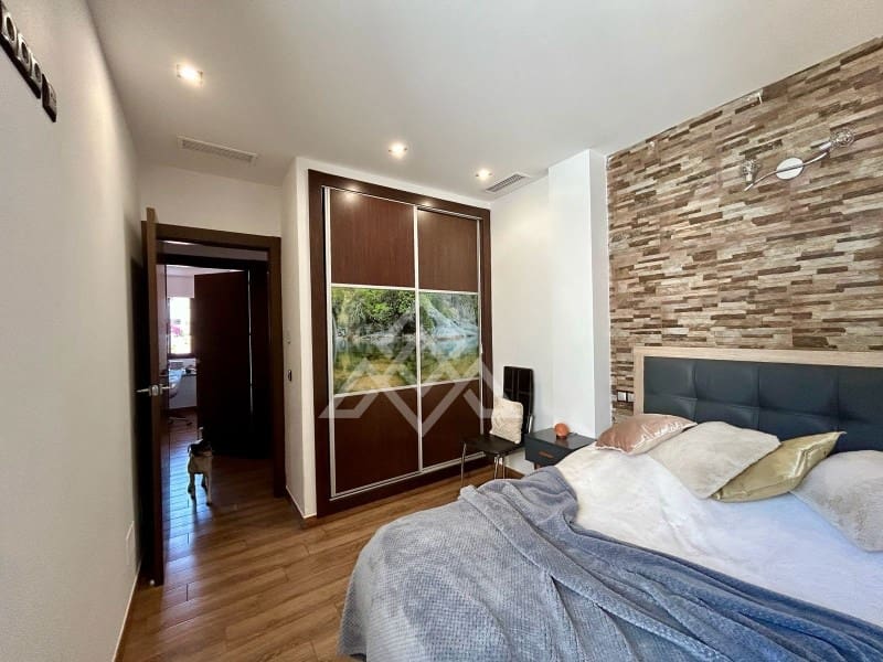 3 sypialnia Penthouse na sprzedaż w Istan - 210 000 € (Ref: 9126929)