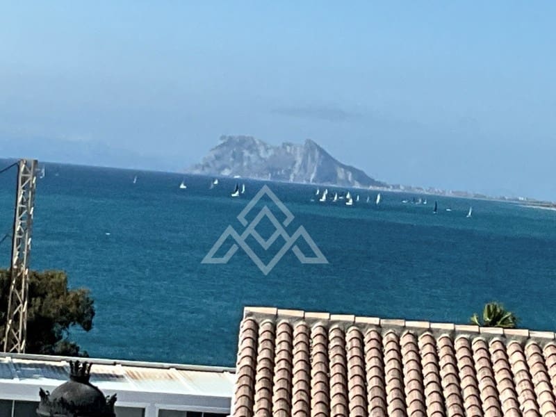 5 bedroom Villa for sale in Manilva with garage - € 2,250,000 (Ref: 9136339)