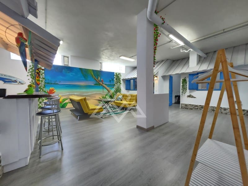 5 bedroom Villa for sale in Manilva with garage - € 2,250,000 (Ref: 9136339)