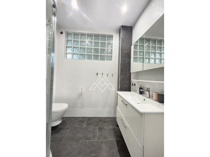 5 bedroom Villa for sale in Manilva with garage - € 2,250,000 (Ref: 9136339)