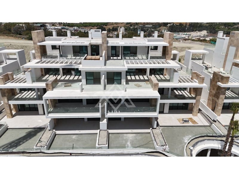 2 quarto Apartamento para venda em Estepona com garagem - 825 000 € (Ref: 9141755)