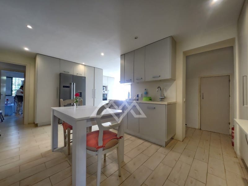 8 sypialnia Willa na sprzedaż w Calahonda z garażem - 2 350 000 € (Ref: 9159937)