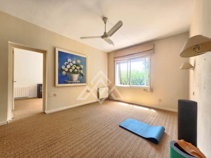 8 sypialnia Willa na sprzedaż w Calahonda z garażem - 2 350 000 € (Ref: 9159937)