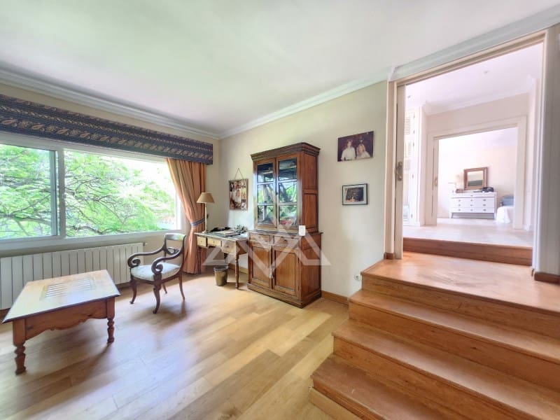 8 sypialnia Willa na sprzedaż w Calahonda z garażem - 2 350 000 € (Ref: 9159937)