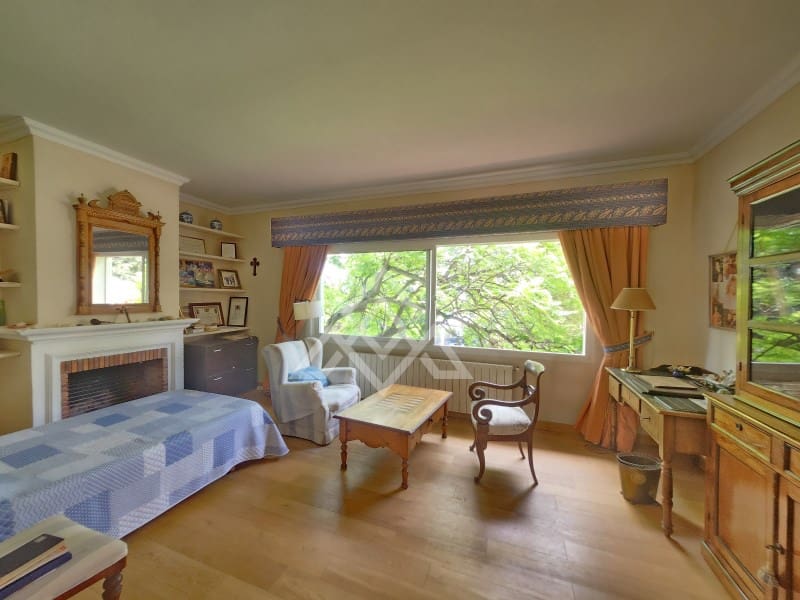 8 sypialnia Willa na sprzedaż w Calahonda z garażem - 2 350 000 € (Ref: 9159937)