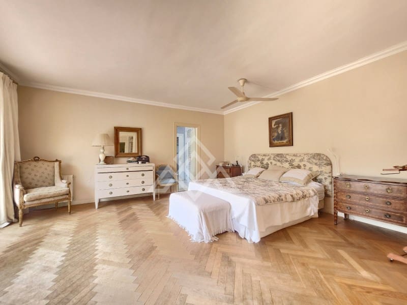 8 sypialnia Willa na sprzedaż w Calahonda z garażem - 2 350 000 € (Ref: 9159937)