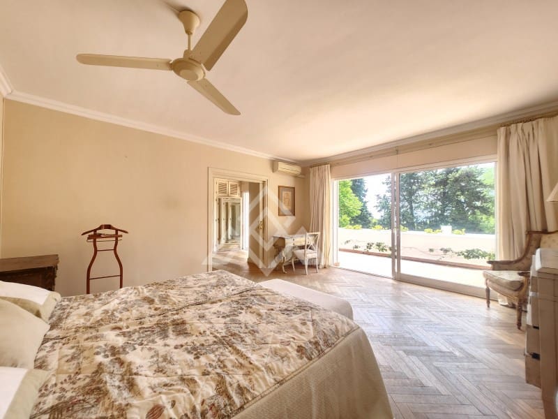 8 sypialnia Willa na sprzedaż w Calahonda z garażem - 2 350 000 € (Ref: 9159937)