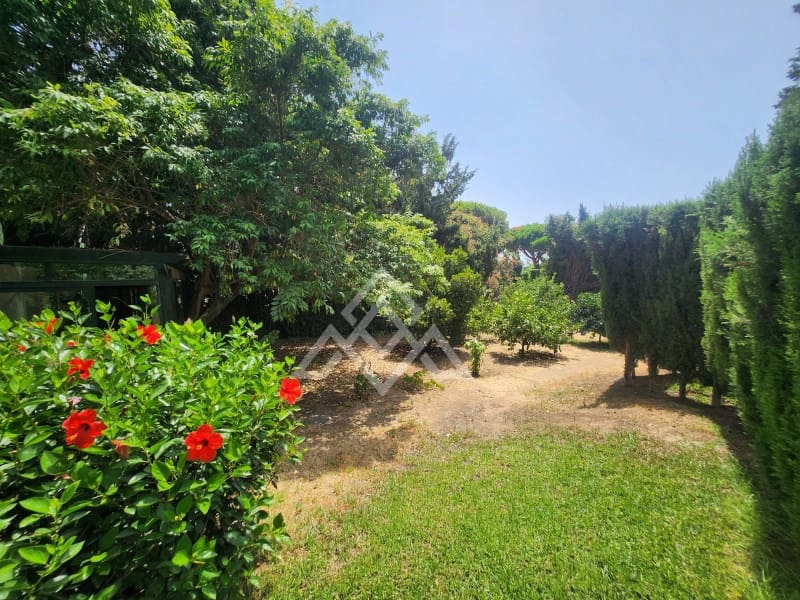 8 sypialnia Willa na sprzedaż w Calahonda z garażem - 2 350 000 € (Ref: 9159937)