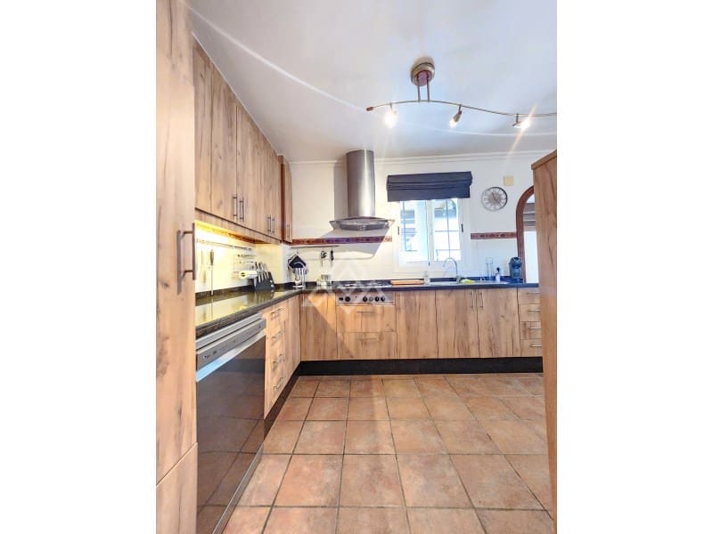 3 soveværelse Byhus til salg i Bahia de Casares - € 1.250.000 (Ref: 9183972)