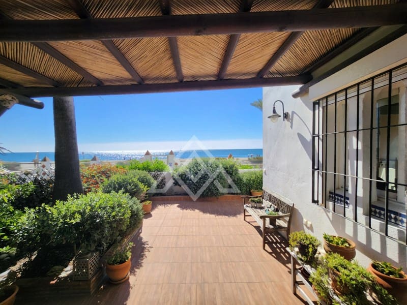 3 soveværelse Byhus til salg i Bahia de Casares - € 1.250.000 (Ref: 9183972)