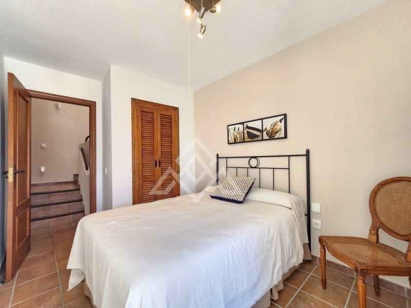 3 soveværelse Byhus til salg i Bahia de Casares - € 1.250.000 (Ref: 9183972)