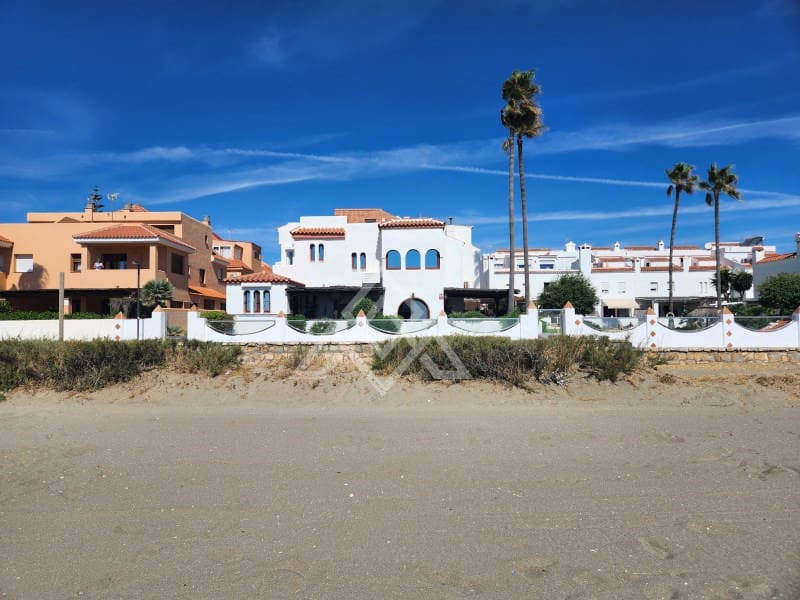 3 soveværelse Byhus til salg i Bahia de Casares - € 1.250.000 (Ref: 9183972)