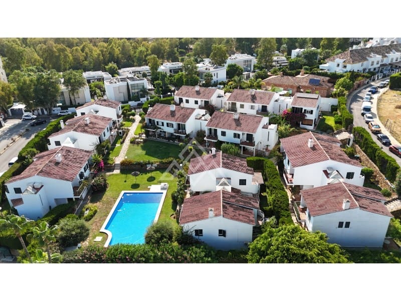 3 soveværelse Byhus til salg i New Golden Mile - € 340.000 (Ref: 9188642)