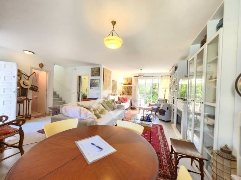 3 soveværelse Byhus til salg i New Golden Mile - € 340.000 (Ref: 9188642)