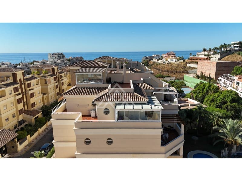 3 soverom Penthouse til salgs i Torrequebrada med garasje - € 559 000 (Ref: 9196204)