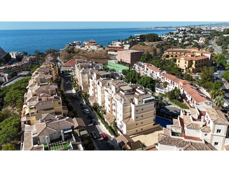 3 soverom Penthouse til salgs i Torrequebrada med garasje - € 559 000 (Ref: 9196204)