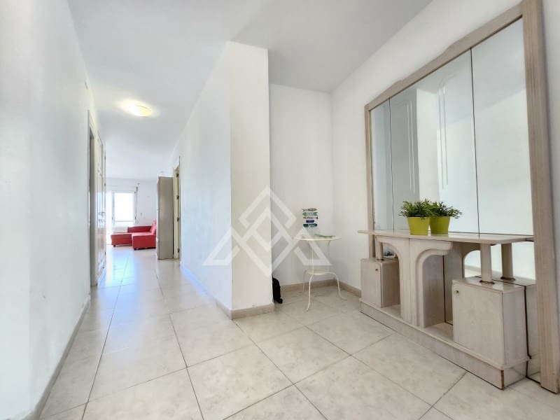 2 soveværelse Lejlighed til salg i Calahonda med swimmingpool - € 430.000 (Ref: 9204767)