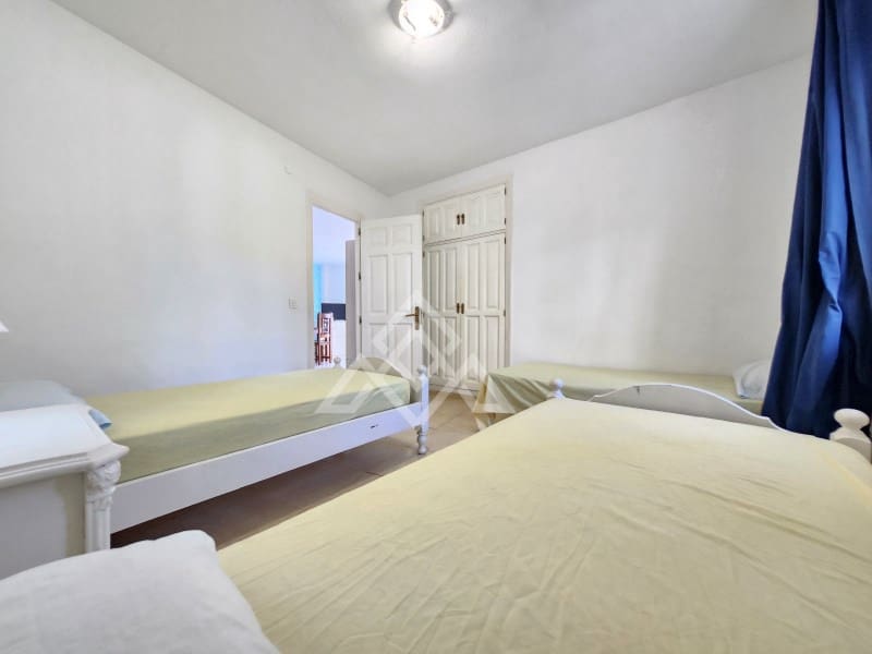 2 soveværelse Lejlighed til salg i Calahonda med swimmingpool - € 430.000 (Ref: 9204767)