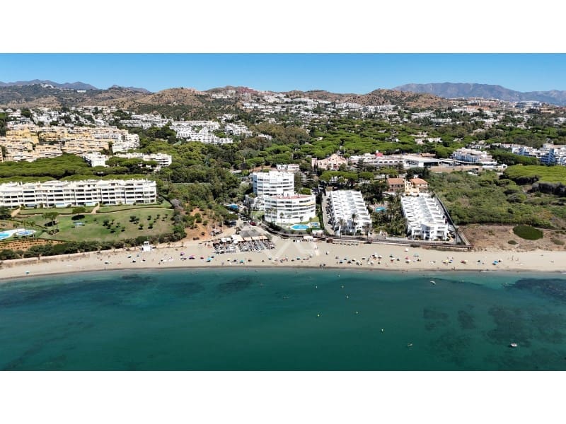 2 soveværelse Lejlighed til salg i Calahonda med swimmingpool - € 430.000 (Ref: 9204767)