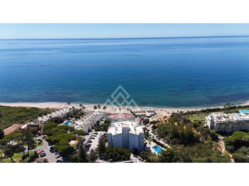 2 soveværelse Lejlighed til salg i Calahonda med swimmingpool - € 430.000 (Ref: 9204767)