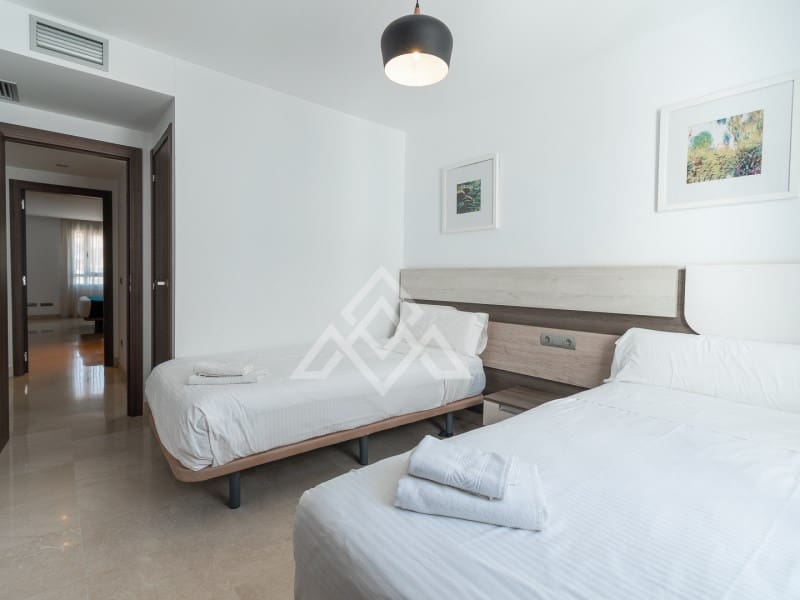 3 sypialnia Penthouse na sprzedaż w San Pedro de Alcantara z garażem - 769 000 € (Ref: 9233051)