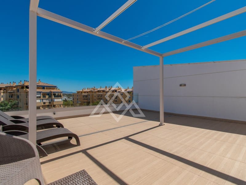 3 sypialnia Penthouse na sprzedaż w San Pedro de Alcantara z garażem - 769 000 € (Ref: 9233051)