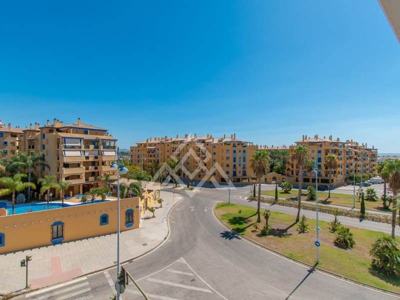 3 sypialnia Penthouse na sprzedaż w San Pedro de Alcantara z garażem - 769 000 € (Ref: 9233051)