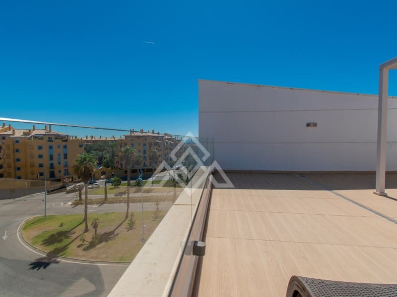 3 sypialnia Penthouse na sprzedaż w San Pedro de Alcantara z garażem - 769 000 € (Ref: 9233051)