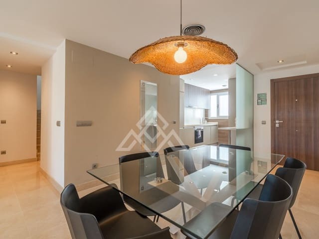 3 sypialnia Penthouse na sprzedaż w San Pedro de Alcantara, Marbella z garażem - 769 000 € (Ref: 9233051)