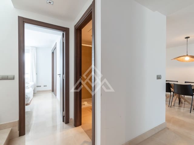 3 sypialnia Penthouse na sprzedaż w San Pedro de Alcantara, Marbella z garażem - 769 000 € (Ref: 9233051)