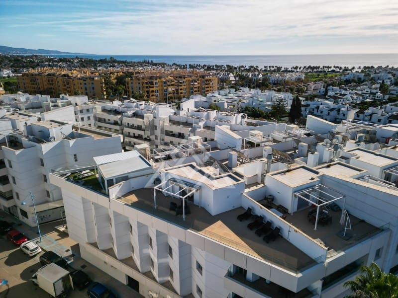 3 sypialnia Penthouse na sprzedaż w San Pedro de Alcantara z garażem - 769 000 € (Ref: 9233051)