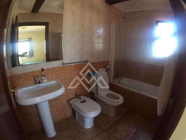 5 soveværelse Villa til salg i Conil de la Frontera med garage - € 371.000 (Ref: 9240273)