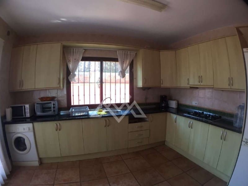 5 soverom Villa til salgs i Conil de la Frontera med garasje - € 371 000 (Ref: 9240273)