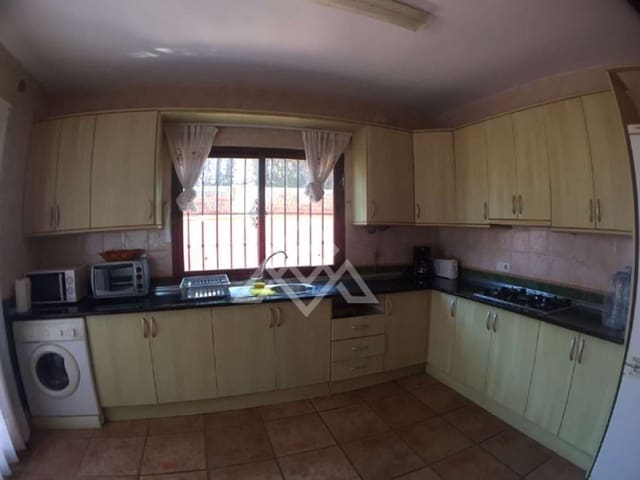 5 soveværelse Villa til salg i Conil de la Frontera med garage - € 371.000 (Ref: 9240273)