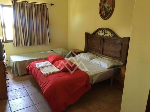 5 soveværelse Villa til salg i Conil de la Frontera med garage - € 371.000 (Ref: 9240273)