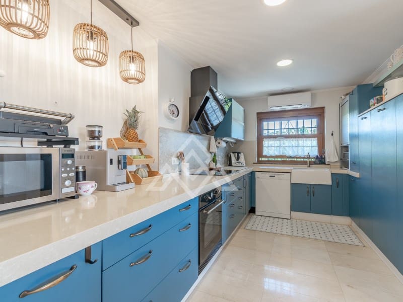 4 quarto Moradia para venda em Marbella com piscina garagem - 1 849 000 € (Ref: 9269968)