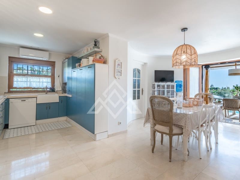 4 quarto Moradia para venda em Marbella com piscina garagem - 1 849 000 € (Ref: 9269968)