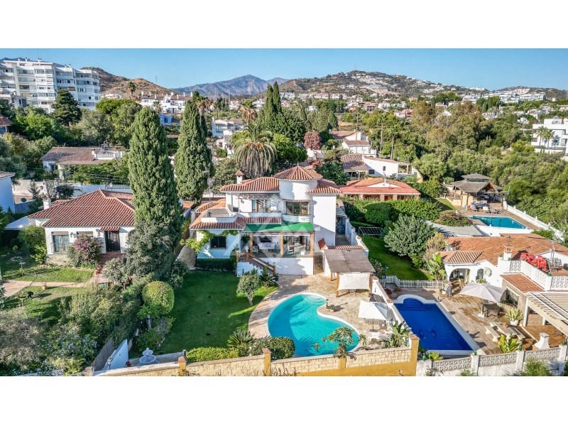 4 quarto Moradia para venda em Marbella com piscina garagem - 1 849 000 € (Ref: 9269968)