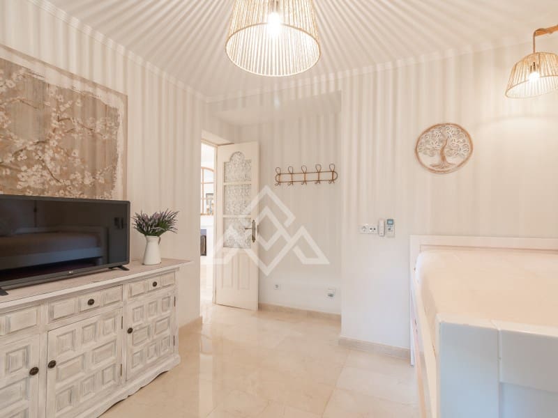 4 quarto Moradia para venda em Marbella com piscina garagem - 1 849 000 € (Ref: 9269968)