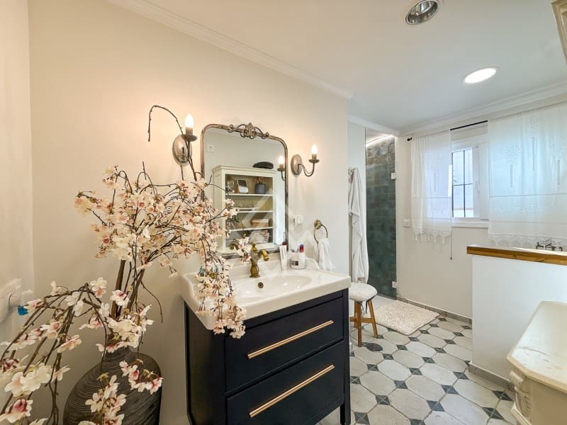 4 quarto Moradia para venda em Marbella com piscina garagem - 1 849 000 € (Ref: 9269968)