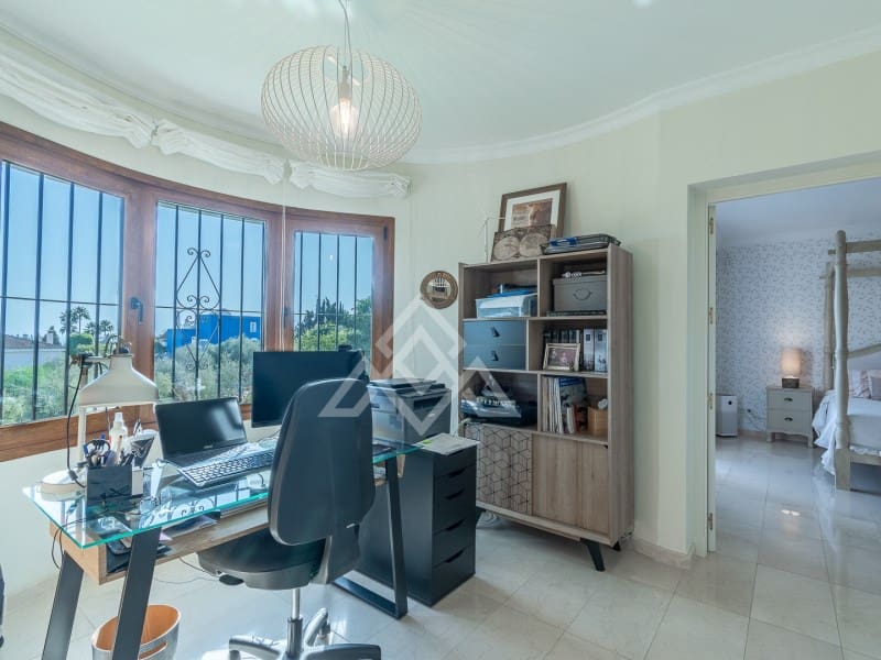 4 quarto Moradia para venda em Marbella com piscina garagem - 1 849 000 € (Ref: 9269968)