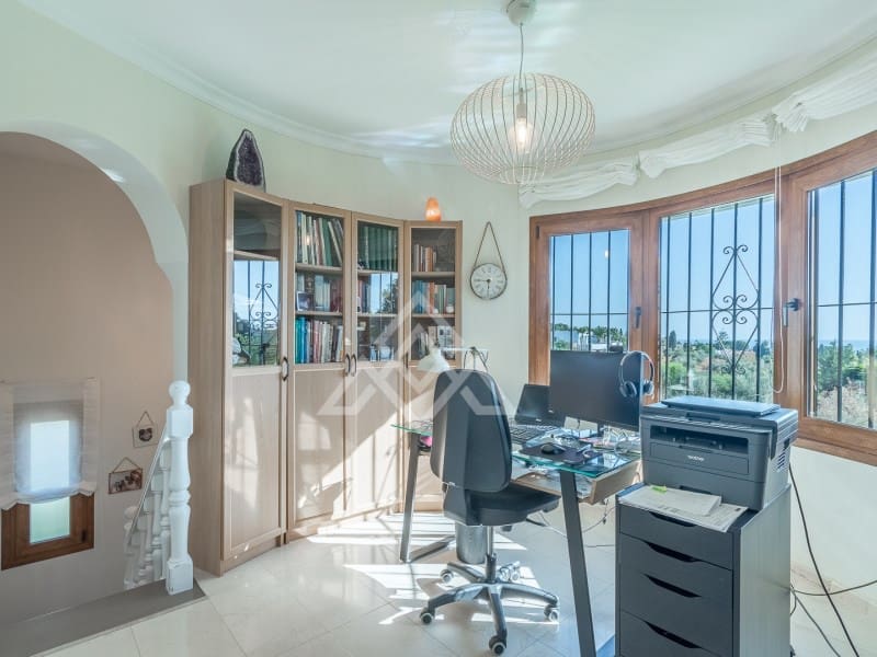 4 quarto Moradia para venda em Marbella com piscina garagem - 1 849 000 € (Ref: 9269968)