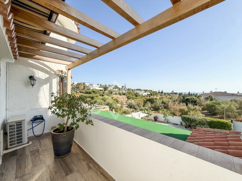 4 quarto Moradia para venda em Marbella com piscina garagem - 1 849 000 € (Ref: 9269968)